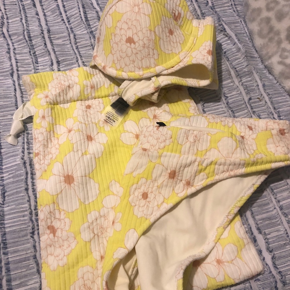 TRIANGL BATHING SUIT